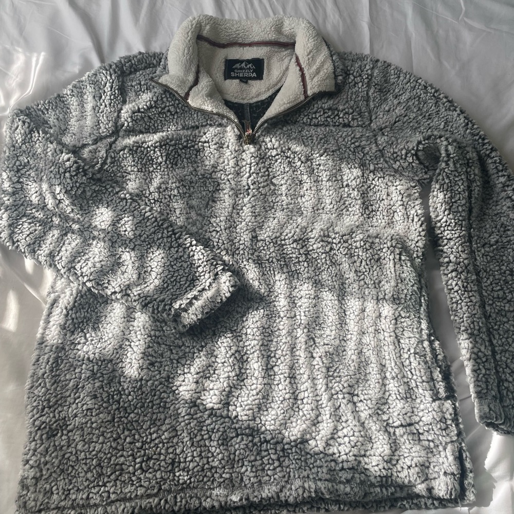 Grizzly Sherpa grey quarter zip crewneck